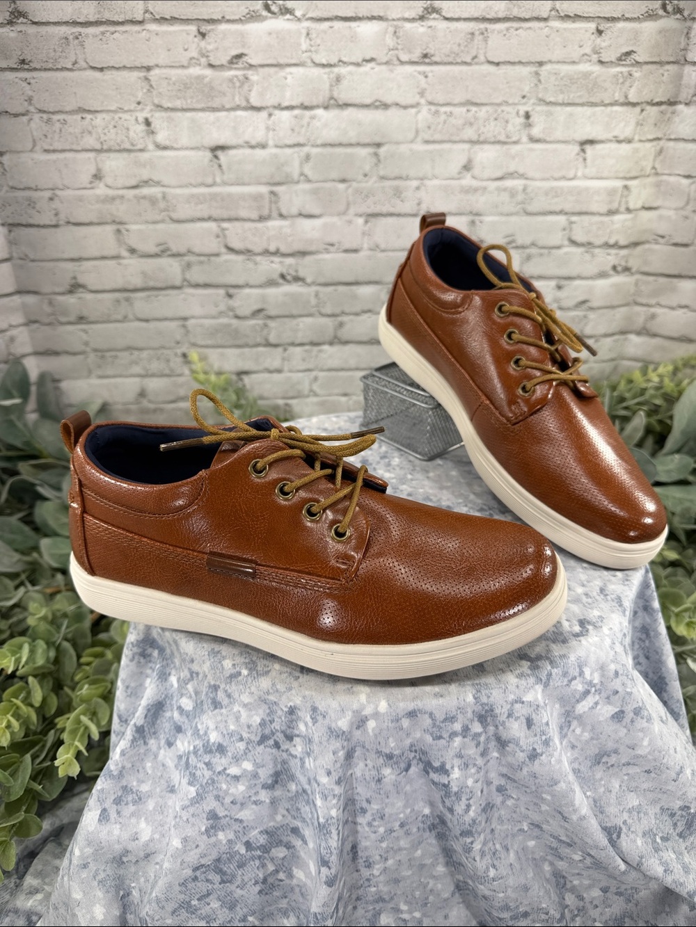 ASHFORD HAYES “Dozer” Caramel Perforated Round-Toe Dress Casual Oxfords Boys 5M